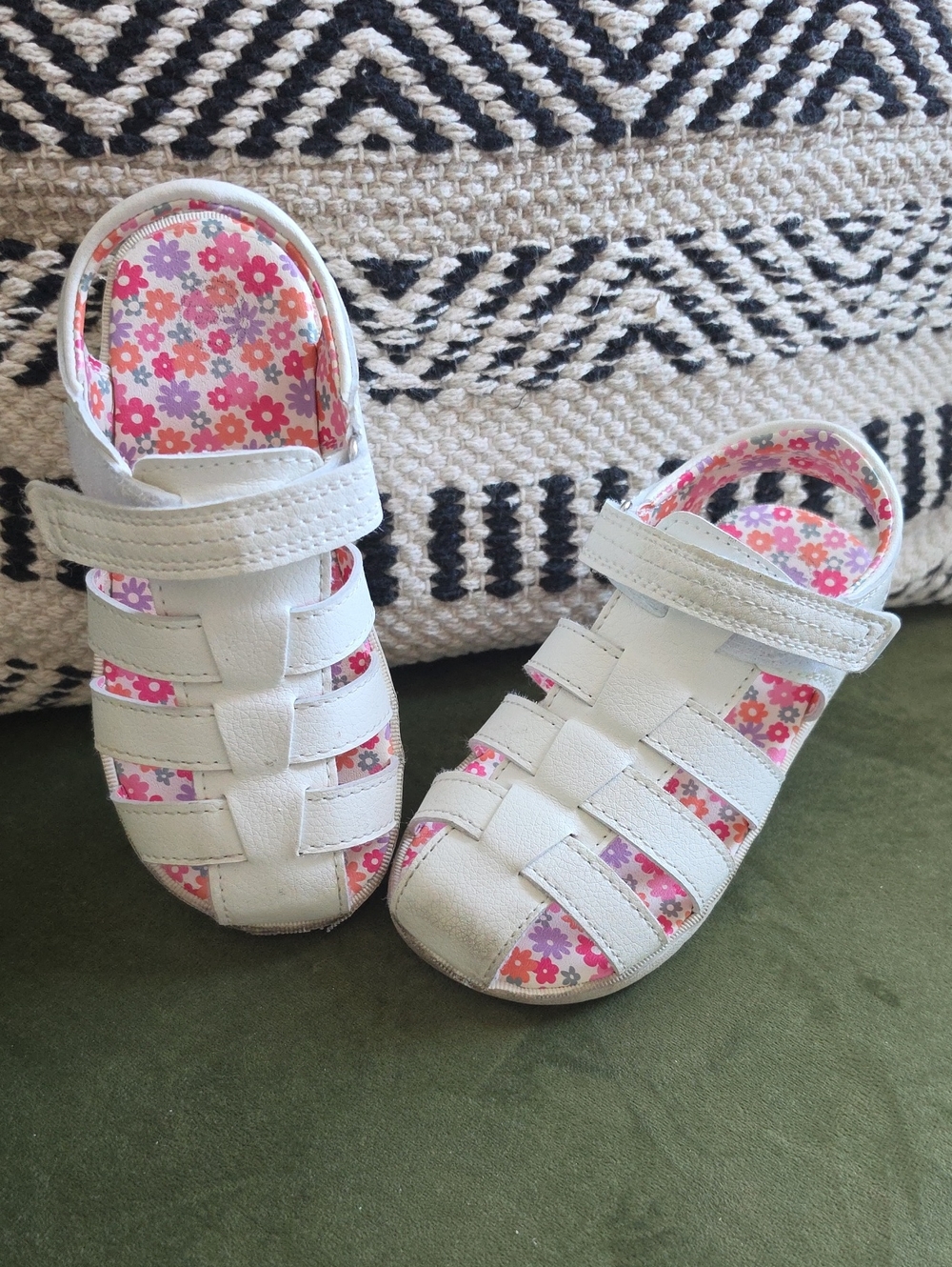 wonder nation White Fisherman Sandals with Pink & Purple Floral Insole